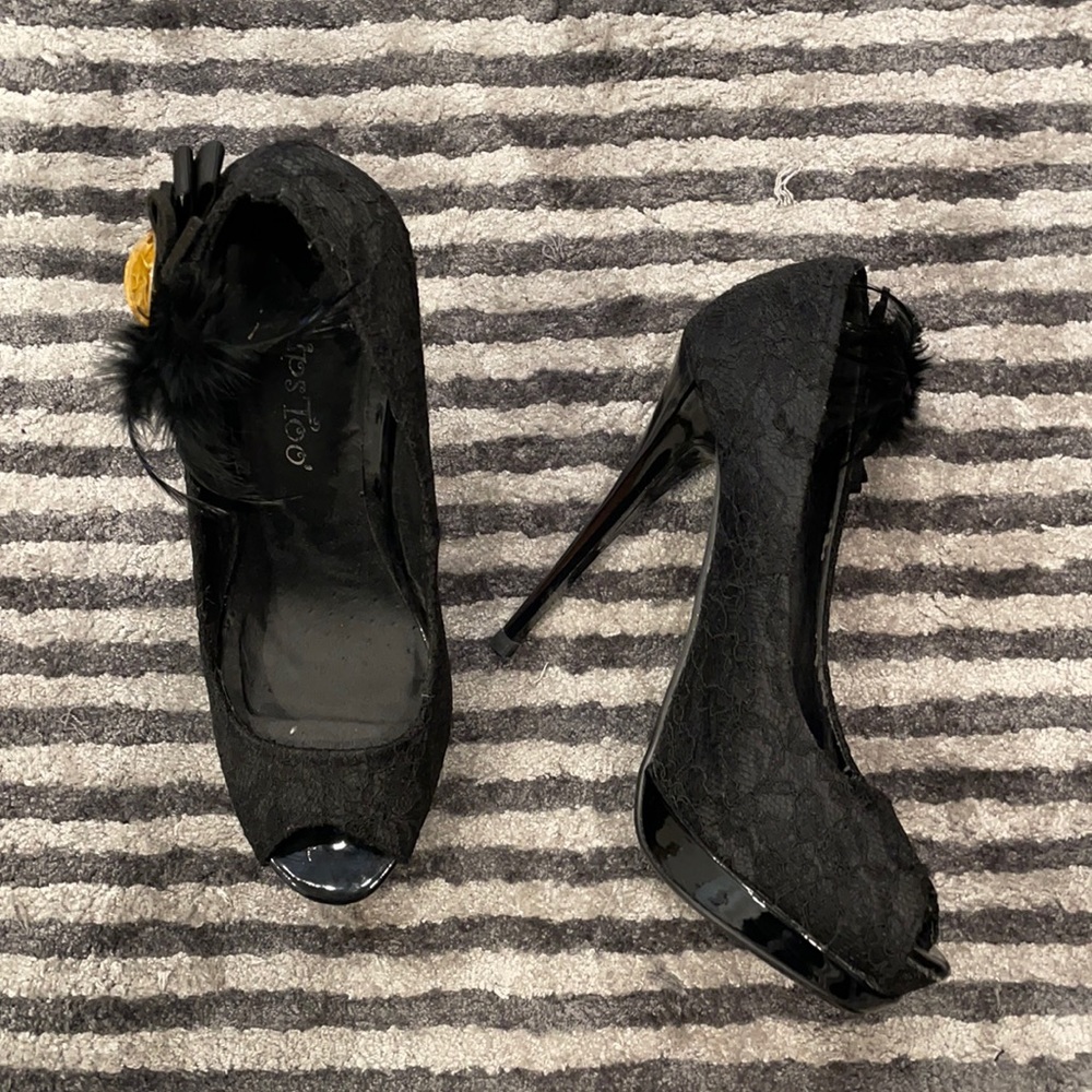 peep toe stilettos 2 lips too black lace
